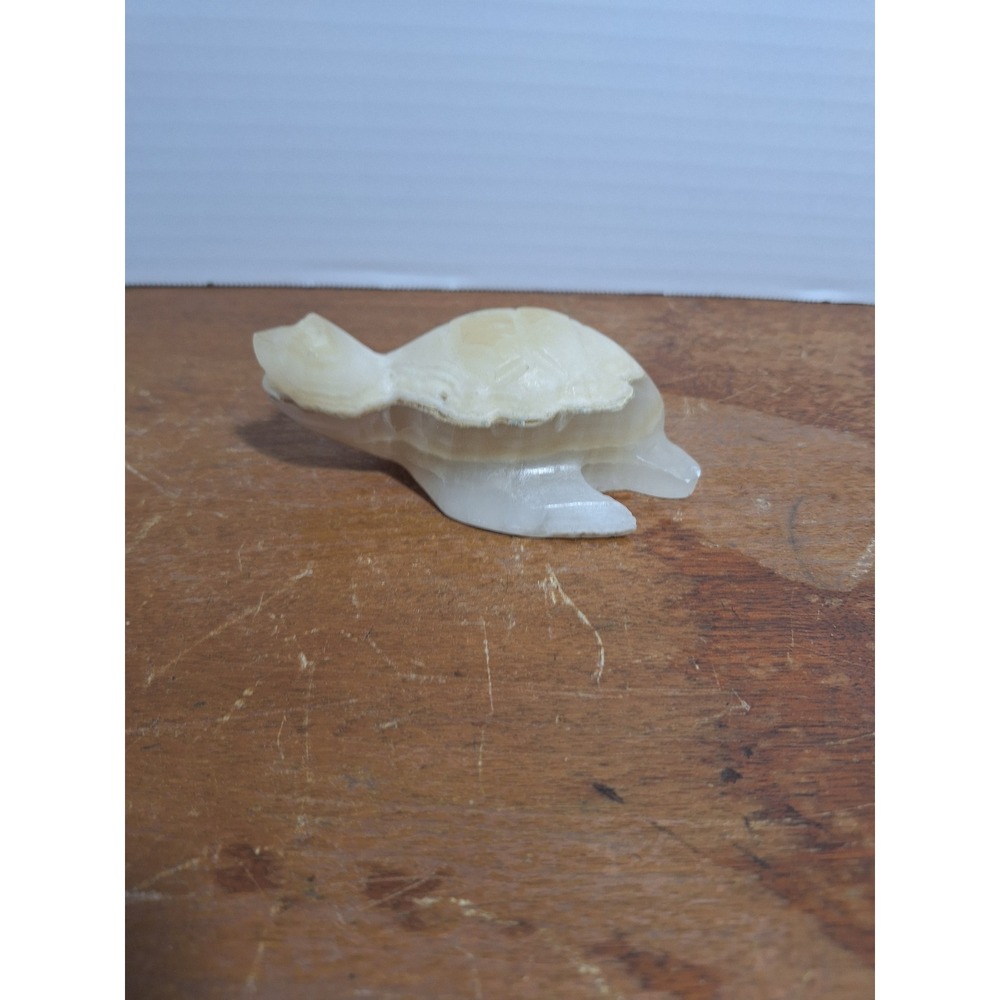 Vintage Hand Carved Onyx Sea Turtle Figurine Cream Tan Stone Sculpture 4 inch